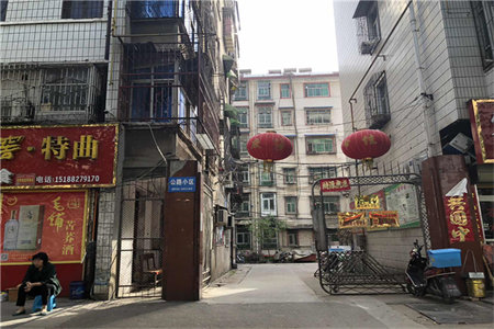 密州世家豪庭1室1厅1卫39万60m2中档装修出售